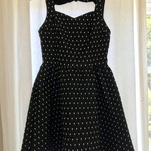 Retro black dress with teardrop detailing